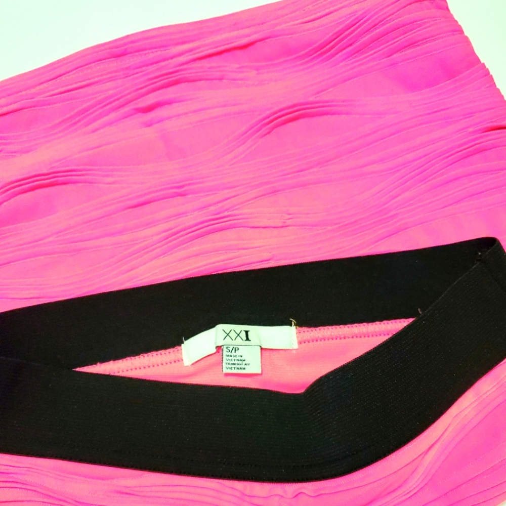 Forever 21 XXI Neon Hot Pink Mini Skirt - Picture 3 of 4